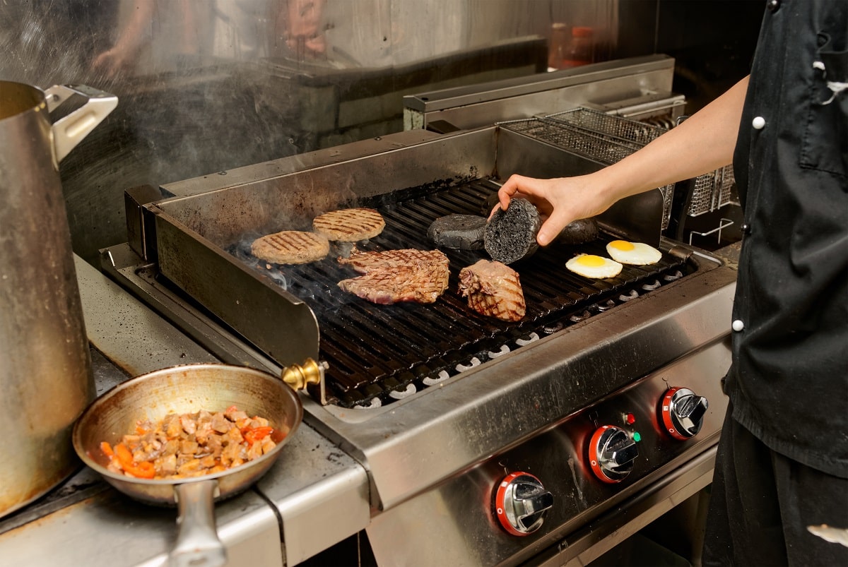 Commercial shop gas grills